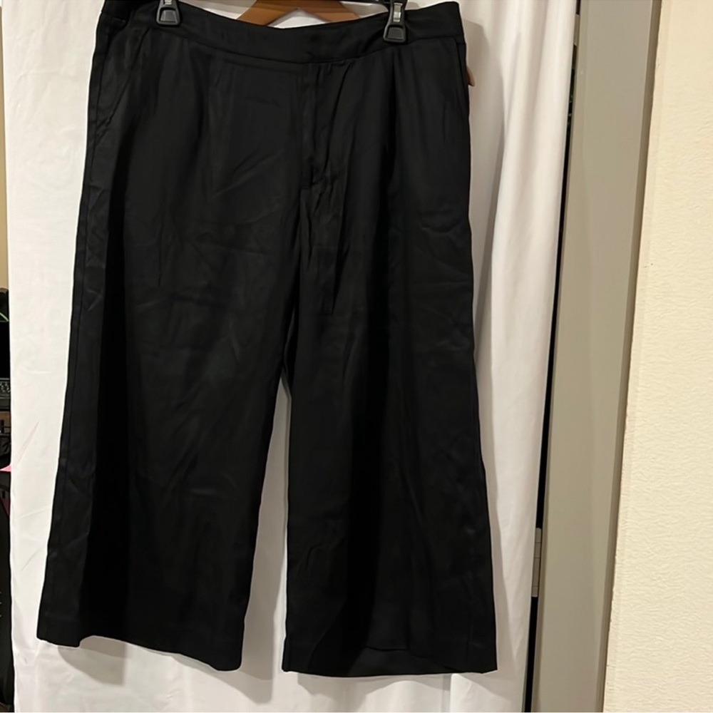 Wide Leg Black Capri size XL